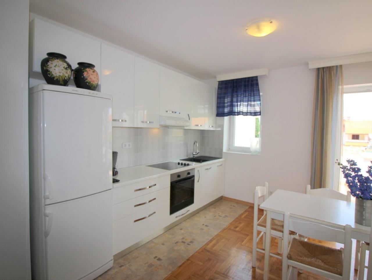 Apartment In Porec/Istrien 10214 Εξωτερικό φωτογραφία